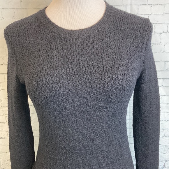 THEORY Sweater Hudina Asymmetrical Fringe Crew Merino Wool XS Luxury Elevated - Picture 7 of 16